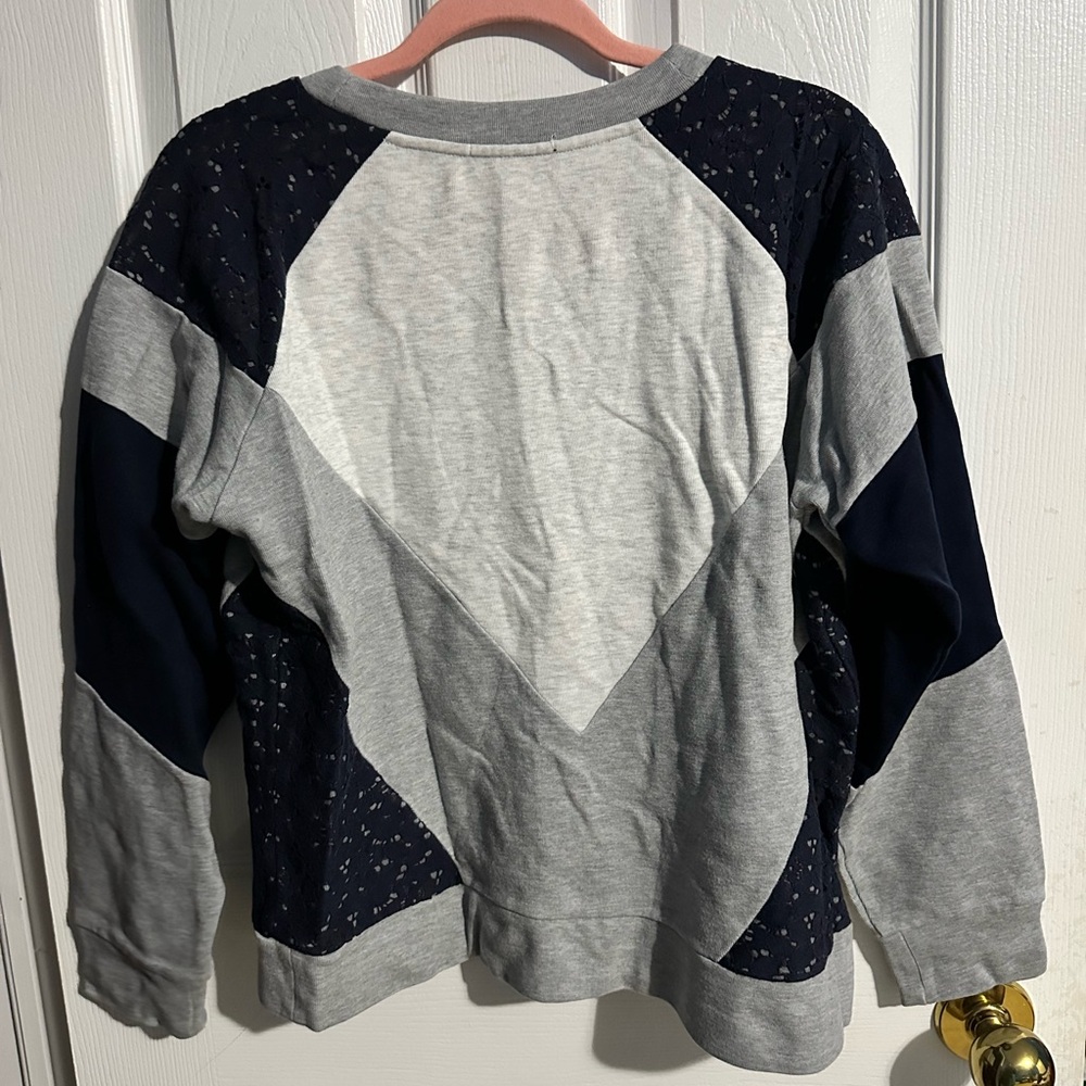 Colorblock Crew Neck Sweater - Picture 2 of 4